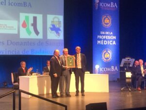 antonio murillo medalla de oro colegio de médicos Badajoz