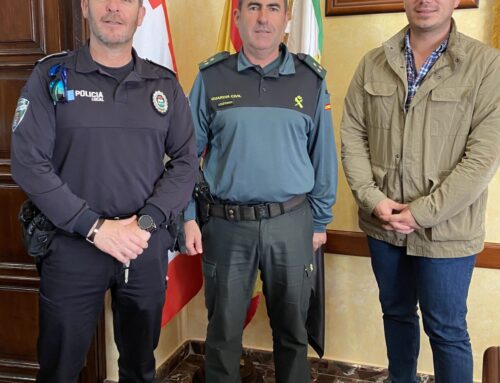 El Alcalde recibe al nuevo Capitán de la Guardia Civil de Llerena