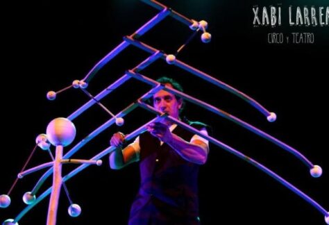 El artista Xabi Larrea en Llerena con un taller de Clown y el espectáculo Pin Pang