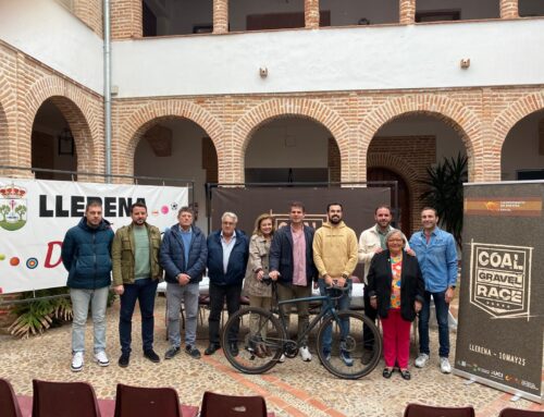 Ayuntamiento y Extremeñamente presentan el Campeonato Nacional de Gravel que acoge Llerena